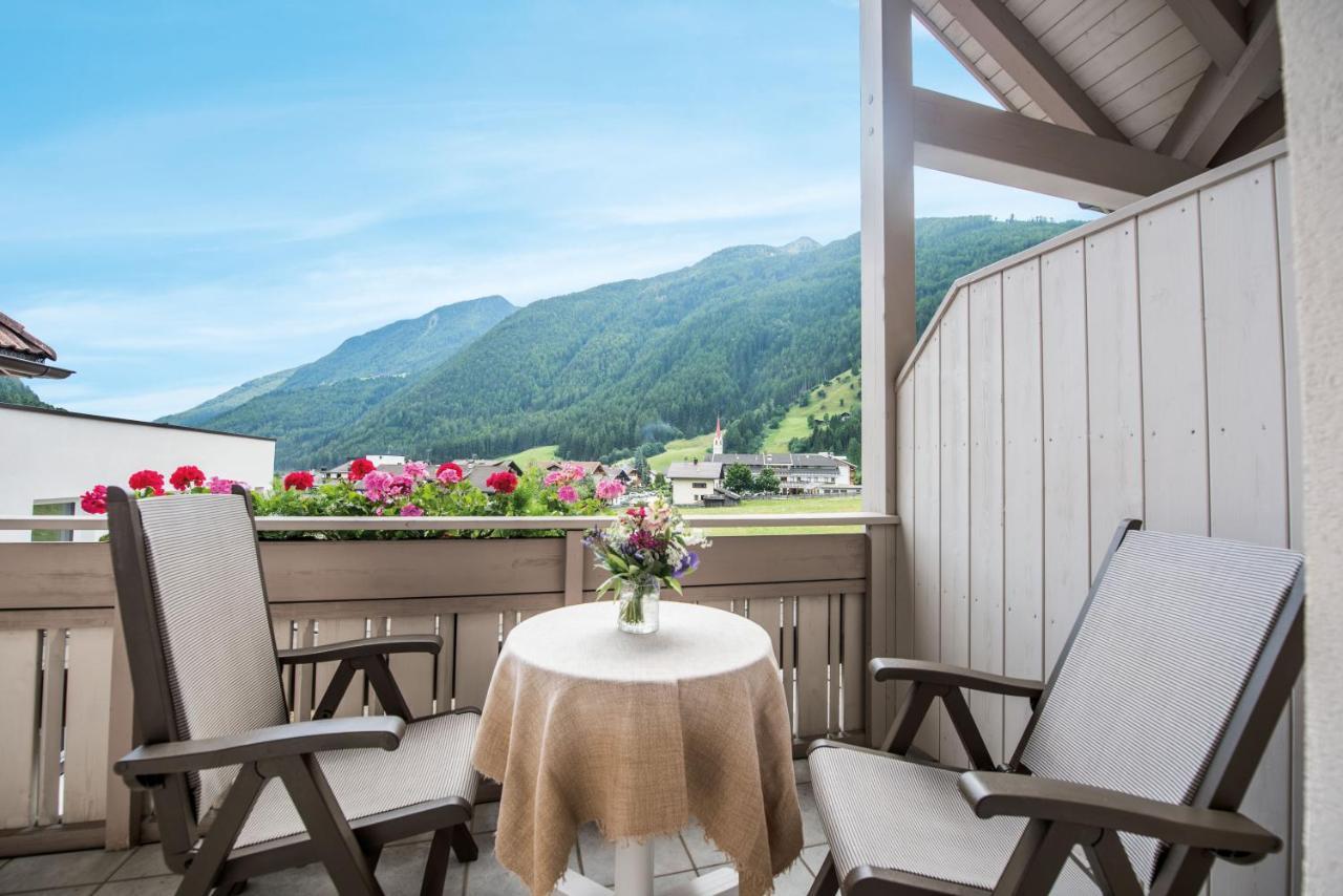Hotel Fronza - Your Hike & Mountain Home Лутаго Екстериор снимка