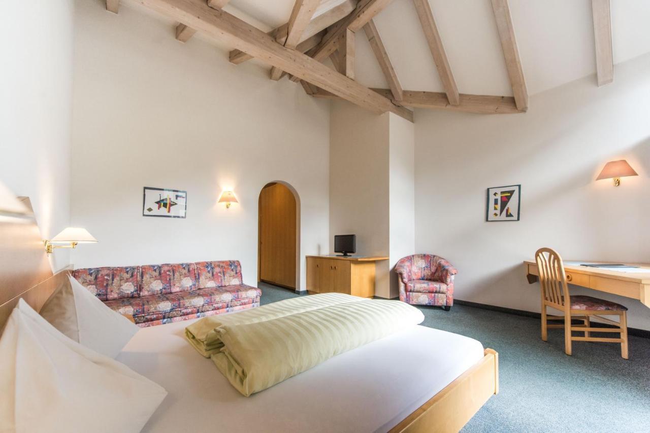 Hotel Fronza - Your Hike & Mountain Home Лутаго Екстериор снимка