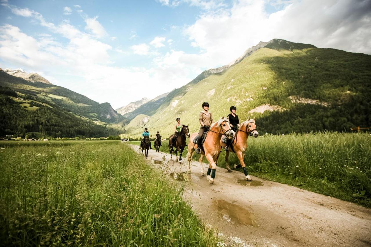 Hotel Fronza - Your Hike & Mountain Home Лутаго Екстериор снимка