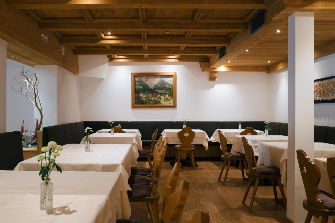 Hotel Fronza - Your Hike & Mountain Home Лутаго Екстериор снимка