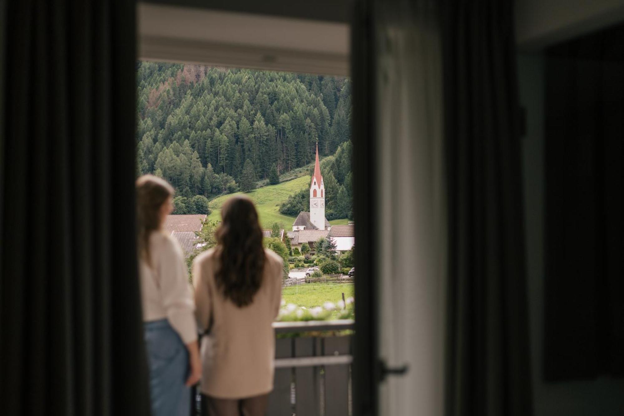 Hotel Fronza - Your Hike & Mountain Home Лутаго Екстериор снимка