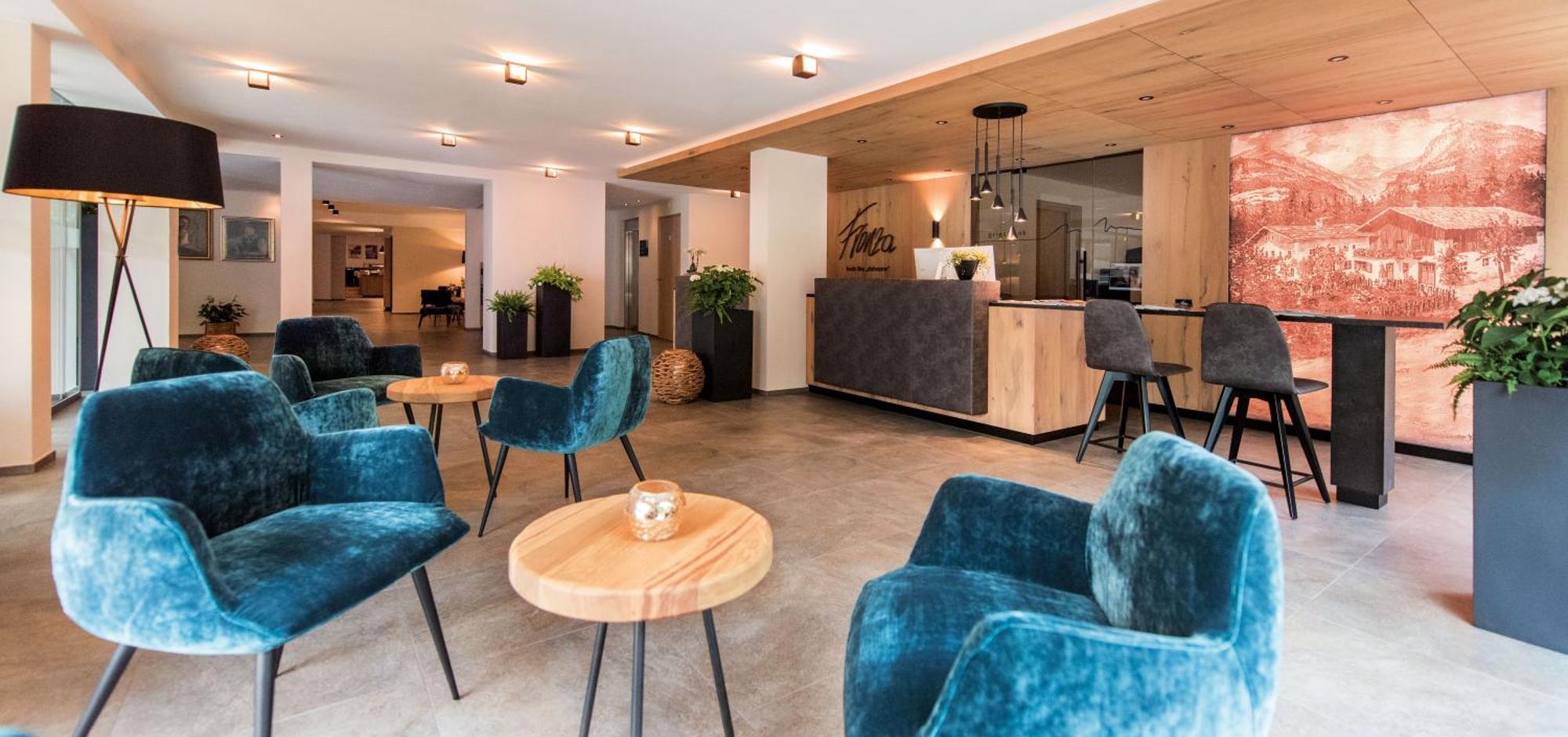 Hotel Fronza - Your Hike & Mountain Home Лутаго Екстериор снимка
